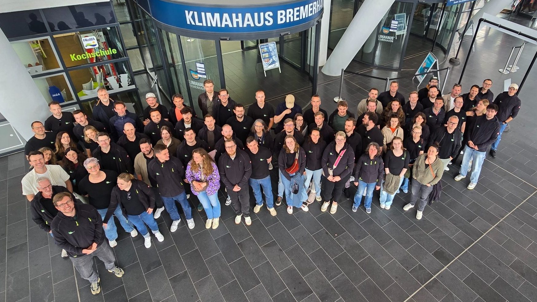BBWind Team vor dem Klimahaus Bremerhaven